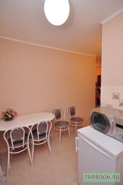 1-комнатная квартира посуточно (вариант № 10110), ул. Комарова улица, фото № 5