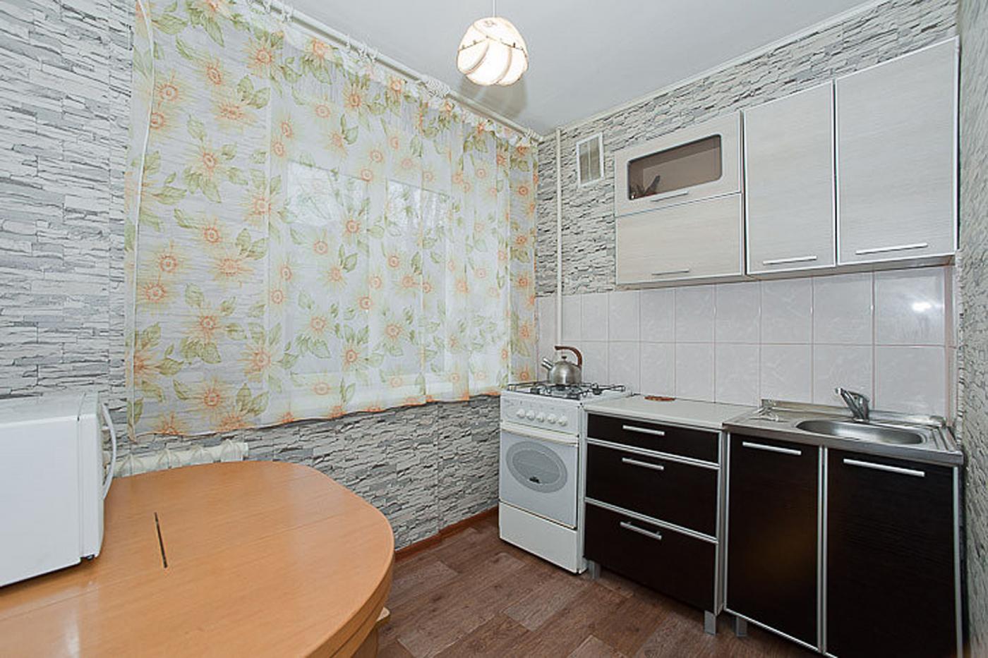 2-комнатная квартира посуточно (вариант № 1315), ул. Сони Кривой улица, фото № 5